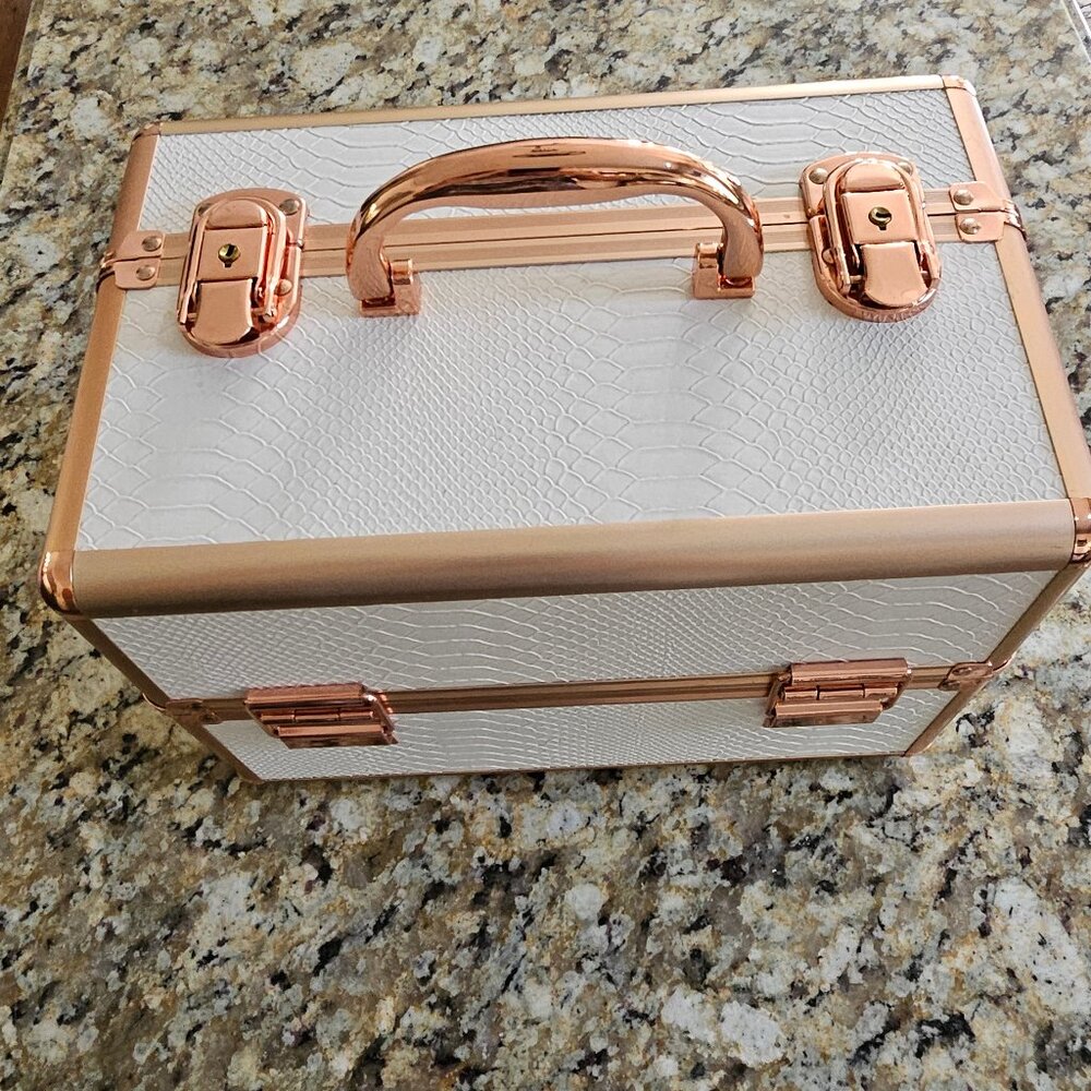Bella Lash Beauty Box Ivory Rose Gold With Lock And Keys New Condition - Picture 8 of 11